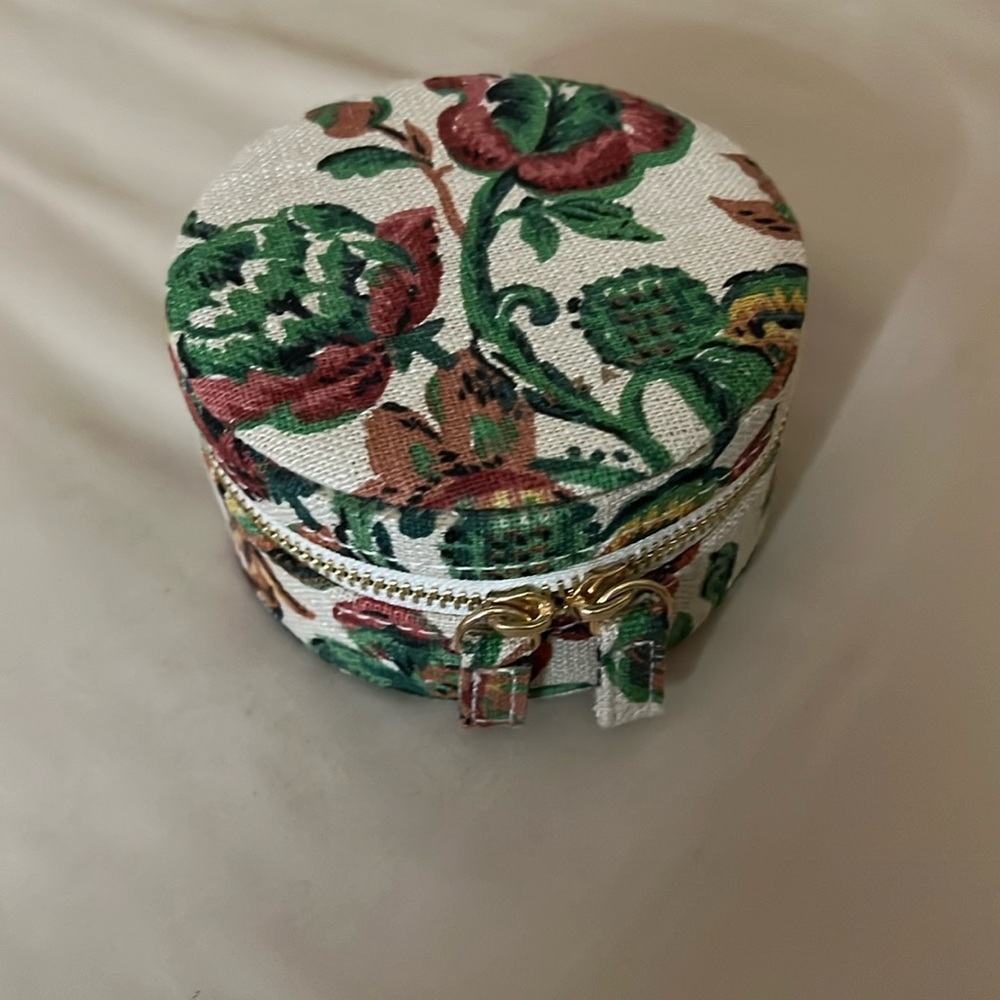 Sezane jewelry box